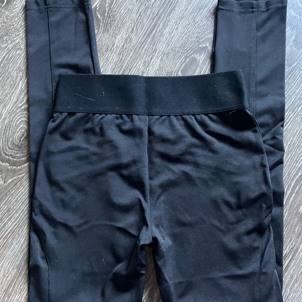NWOT SUPER CUTE AND SEXY BLACK LEGGINGS! - Picture 3 of 7